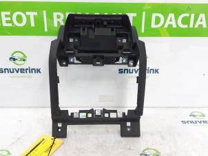 Gebruikte Dashboard deel Renault Arkana (RJLL) 1.6 E-Tech 145 16V Prijs € 36,30 Inclusief btw aangeboden door Snuverink Autodemontage