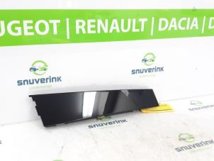 Gebruikte Sierstrip Renault Arkana (RJLL) 1.6 E-Tech 145 16V Prijs € 30,25 Inclusief btw aangeboden door Snuverink Autodemontage