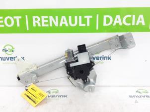 Gebruikte Ruitmechaniek 4Deurs rechts-achter Renault Arkana (RJLL) 1.6 E-Tech 145 16V Prijs € 242,00 Inclusief btw aangeboden door Snuverink Autodemontage