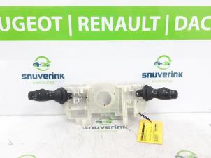 Gebruikte Combischakelaar Stuurkolom Renault Scénic III (JZ) 1.5 dCi 110 Prijs op aanvraag aangeboden door Snuverink Autodemontage