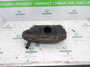 Gebruikte Tank Peugeot 108 1.0 12V Prijs € 90,31 Margeregeling aangeboden door Snuverink Autodemontage
