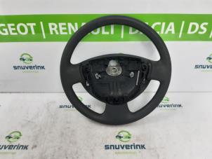 Gebruikte Stuurwiel Renault Twingo II (CN) 1.2 Prijs € 50,00 Margeregeling aangeboden door Snuverink Autodemontage
