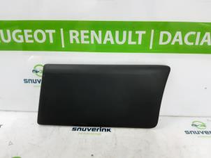 Gebruikte Sierstrip Opel Vivaro 2.5 CDTI 16V Prijs € 24,19 Inclusief btw aangeboden door Snuverink Autodemontage