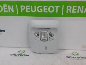 Gebruikte Binnenverlichting voor Peugeot 308 (L3/L8/LB/LH/LP) 1.2 12V VTi PureTech 82 Prijs € 30,00 Margeregeling aangeboden door Snuverink Autodemontage