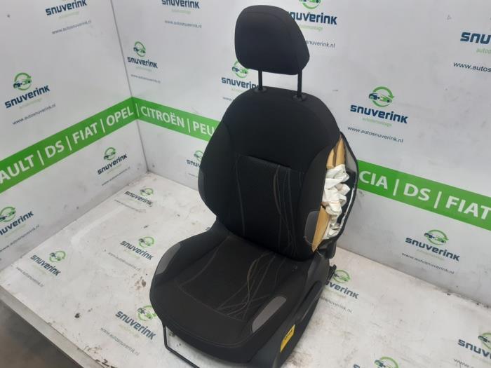 Stoel links van een Peugeot 208 I (CA/CC/CK/CL) 1.2 Vti 12V PureTech 82 2012