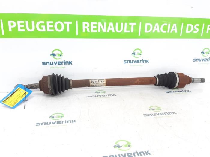 Aandrijfas rechts-voor van een Peugeot 208 I (CA/CC/CK/CL) 1.2 Vti 12V PureTech 82 2012