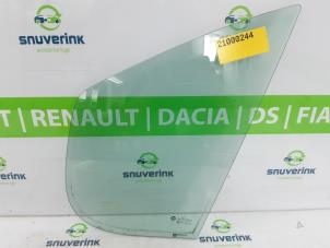 Gebruikte Deurruit 2Deurs links Renault Trafic New (FL) 2.0 dCi 16V 90 Prijs op aanvraag aangeboden door Snuverink Autodemontage