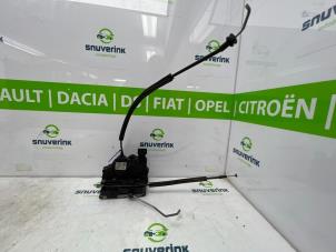 Gebruikte Deurslot Mechaniek 2Deurs links Fiat Ducato (250) 2.3 D 130 Multijet Minibus Extralongo Prijs € 42,35 Inclusief btw aangeboden door Snuverink Autodemontage