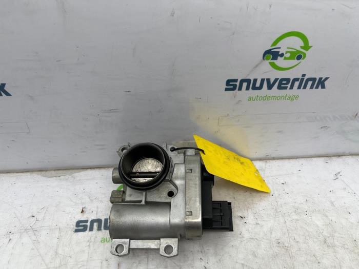 Gebruikte Gasklephuis Renault Twingo (C06) 1.2 16V Prijs € 85,49 Margeregeling aangeboden door Snuverink Autodemontage