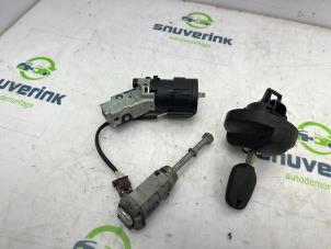 Gebruikte Slotenset Citroen C4 Cactus (0B/0P) 1.2 PureTech 82 12V Prijs € 124,99 Margeregeling aangeboden door Snuverink Autodemontage