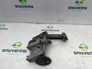 Gebruikte Oliepomp Renault Clio IV (5R) 1.5 dCi 75 FAP Prijs € 45,90 Margeregeling aangeboden door Snuverink Autodemontage