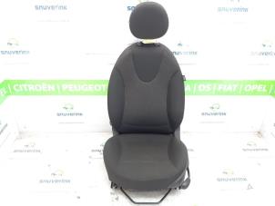 Gebruikte Voorstoel links Mini Mini (R56) 1.6 16V One Prijs € 175,00 Margeregeling aangeboden door Snuverink Autodemontage