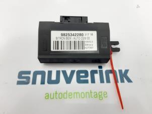 Gebruikte Computer Diversen Peugeot 5008 II (M4/MC/MJ/MR) 1.2 12V e-THP PureTech 130 Prijs € 30,00 Margeregeling aangeboden door Snuverink Autodemontage