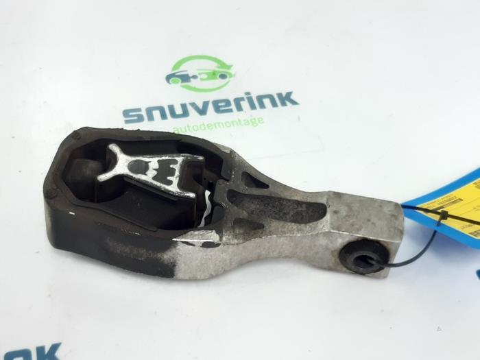Gebruikte Motorrubber Peugeot 5008 II (M4/MC/MJ/MR) 1.2 12V e-THP PureTech 130 Prijs € 29,99 Margeregeling aangeboden door Snuverink Autodemontage
