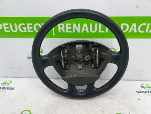 Gebruikte Stuurwiel Renault Trafic New (FL) 2.0 dCi 16V 115 Prijs € 100,00 Margeregeling aangeboden door Snuverink Autodemontage