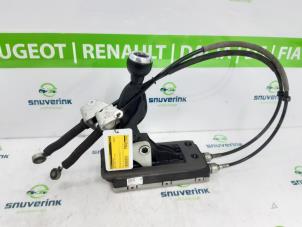 Gebruikte Versnellingspook Mini Mini (R56) 1.6 16V One Prijs op aanvraag aangeboden door Snuverink Autodemontage