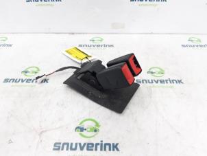 Gebruikte Veiligheidsgordel Insteek links-achter Mini Mini (R56) 1.6 16V One Prijs op aanvraag aangeboden door Snuverink Autodemontage