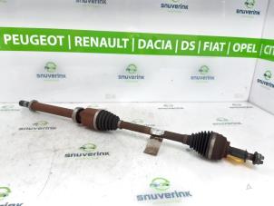 Gebruikte Aandrijfas rechts-voor Renault Clio IV (5R) 1.5 Energy dCi 90 FAP Prijs € 45,00 Margeregeling aangeboden door Snuverink Autodemontage