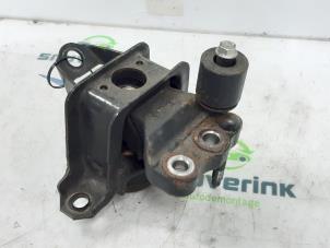 Gebruikte Motorsteun Peugeot 108 1.0 12V VVT-i Prijs € 54,44 Inclusief btw aangeboden door Snuverink Autodemontage