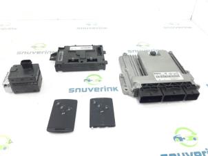 Gebruikte Computer Motormanagement Renault Clio IV (5R) 1.5 Energy dCi 90 FAP Prijs € 195,98 Margeregeling aangeboden door Snuverink Autodemontage