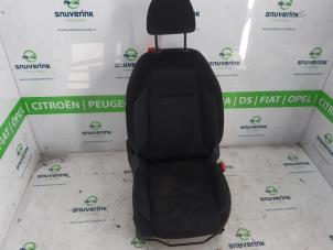 Gebruikte Voorstoel rechts Citroen C3 Picasso (SH) 1.2 12V PureTech 110 Prijs op aanvraag aangeboden door Snuverink Autodemontage