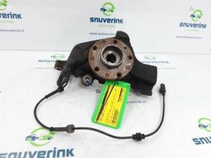 Gebruikte Asschenkel links-voor Opel Combo 1.3 CDTI 16V ecoFlex Prijs € 76,23 Inclusief btw aangeboden door Snuverink Autodemontage