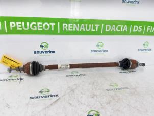 Gebruikte Aandrijfas rechts-achter Renault Twingo III (AH) ZE R80 Prijs € 105,00 Margeregeling aangeboden door Snuverink Autodemontage