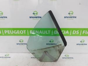 Gebruikte Ruit 2Deurs rechts-achter Peugeot 206 CC (2D) 1.6 16V Prijs € 55,00 Margeregeling aangeboden door Snuverink Autodemontage