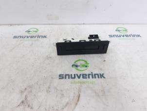 Gebruikte Display Interieur Peugeot 206+ (2L/M) 1.4 XS Prijs € 29,99 Margeregeling aangeboden door Snuverink Autodemontage