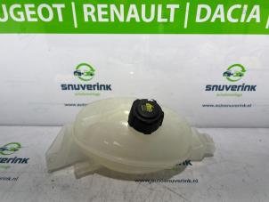 Gebruikte Koelwater Reservoir Renault Master IV (MA/MB/MC/MD/MH/MF/MG/MH) 2.3 dCi 135 16V FWD Prijs € 36,30 Inclusief btw aangeboden door Snuverink Autodemontage
