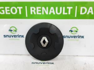 Gebruikte Naafkapje Renault Master III (FD/HD) 3.0 dCi 16V 140 Prijs € 18,15 Inclusief btw aangeboden door Snuverink Autodemontage