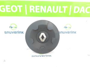 Gebruikte Naafkapje Renault Master III (FD/HD) 3.0 dCi 16V 140 Prijs € 18,15 Inclusief btw aangeboden door Snuverink Autodemontage