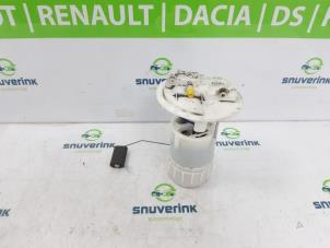 Gebruikte Tank element Pomp Peugeot 208 I (CA/CC/CK/CL) 1.0 Vti 12V PureTech Prijs € 37,80 Margeregeling aangeboden door Snuverink Autodemontage