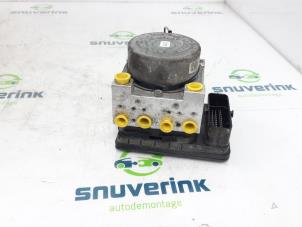 Gebruikte ABS Pomp Peugeot 208 I (CA/CC/CK/CL) 1.6 Blue HDi 100 Prijs € 121,50 Margeregeling aangeboden door Snuverink Autodemontage