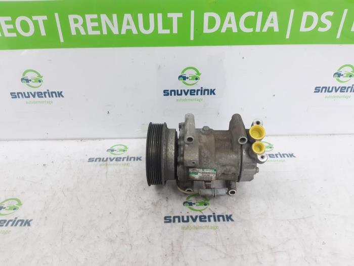 Gebruikte Aircopomp Renault Twingo II (CN) 1.2 Prijs € 34,47 Margeregeling aangeboden door Snuverink Autodemontage