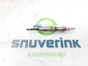 Gebruikte Gloeikaars Renault Megane III Grandtour (KZ) 1.5 dCi 110 Prijs € 10,33 Margeregeling aangeboden door Snuverink Autodemontage
