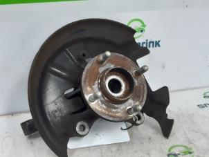 Gebruikte Fusee links-voor Ford Fiesta 6 (JA8) 1.5 TDCi Prijs € 40,50 Margeregeling aangeboden door Snuverink Autodemontage