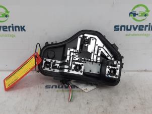 Gebruikte Fitting Achterlicht links Citroen C4 Cactus (0B/0P) 1.2 PureTech 82 12V Prijs € 45,00 Margeregeling aangeboden door Snuverink Autodemontage