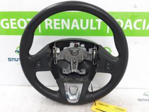 Gebruikte Stuurwiel Renault Megane III Grandtour (KZ) 1.5 dCi 110 Prijs € 75,00 Margeregeling aangeboden door Snuverink Autodemontage