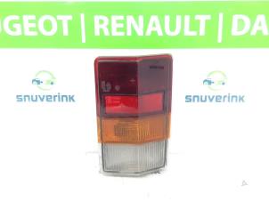 Gebruikte Achterlicht rechts Peugeot Boxer (230L) 1.9D 270C Prijs € 48,40 Inclusief btw aangeboden door Snuverink Autodemontage