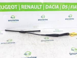 Gebruikte Ruitenwisserarm voor Dacia Logan MCV III/Sandero Wagon (SD07) 0.9 TCe 90 12V Prijs € 24,20 Inclusief btw aangeboden door Snuverink Autodemontage