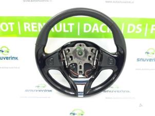 Gebruikte Stuurwiel Renault Clio IV Estate/Grandtour (7R) 0.9 Energy TCE 12V Prijs € 50,00 Margeregeling aangeboden door Snuverink Autodemontage