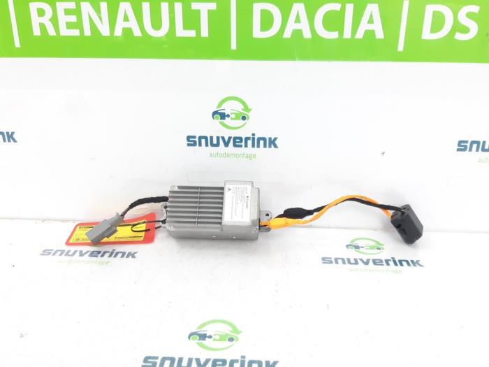 Gebruikte 12 Volt aansluiting Citroen C4 Berline (NC) 1.6 16V GT THP Prijs € 25,00 Margeregeling aangeboden door Snuverink Autodemontage