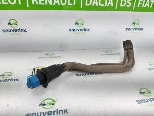 Gebruikte Tank adblue Opel Vivaro 1.6 CDTi BiTurbo 145 Prijs € 48,40 Inclusief btw aangeboden door Snuverink Autodemontage