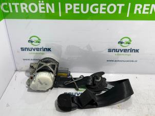 Gereviseerde Veiligheidsgordel rechts-voor Peugeot 5008 I (0A/0E) 1.6 VTI 16V Prijs € 163,35 Inclusief btw aangeboden door Snuverink Autodemontage