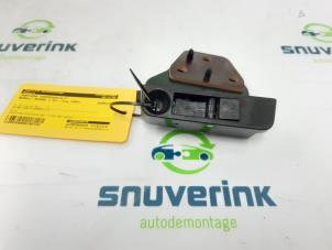 Gebruikte Cabriodak vergrendelslot Renault Megane II CC (EM) 1.6 16V Prijs € 62,99 Margeregeling aangeboden door Snuverink Autodemontage