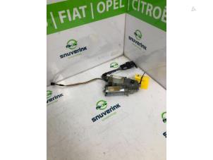 Gebruikte Schuifdak Motor Renault Laguna II Grandtour (KG) 3.0 V6 24V Prijs € 80,00 Margeregeling aangeboden door Snuverink Autodemontage