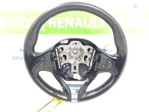 Gebruikte Stuurwiel Renault Captur (2R) 0.9 Energy TCE 12V Prijs € 49,98 Margeregeling aangeboden door Snuverink Autodemontage