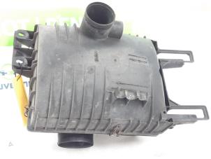 Gebruikte Luchtfilterhuis Renault Master II (FD/HD) 2.2 dCi 16V Prijs € 36,28 Inclusief btw aangeboden door Snuverink Autodemontage