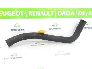 Gebruikte Intercooler Slang Renault Master II (FD/HD) 2.2 dCi 16V Prijs € 38,12 Inclusief btw aangeboden door Snuverink Autodemontage